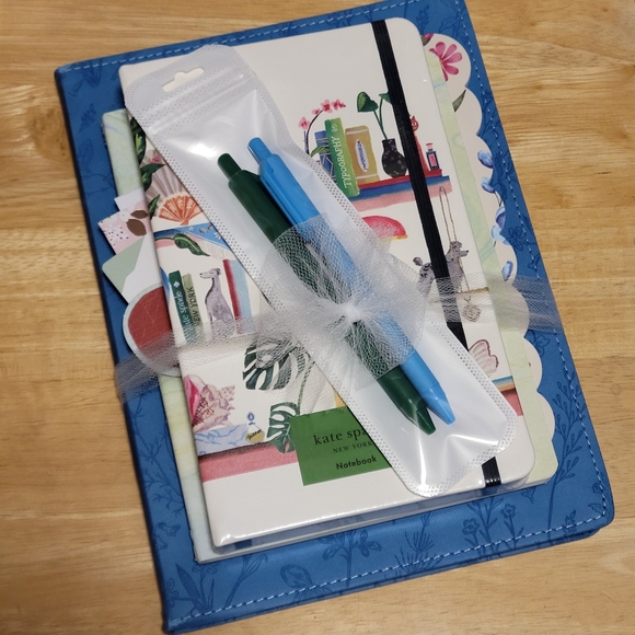 journals, notebooks, writing tools & cards - Picture 9 of 15